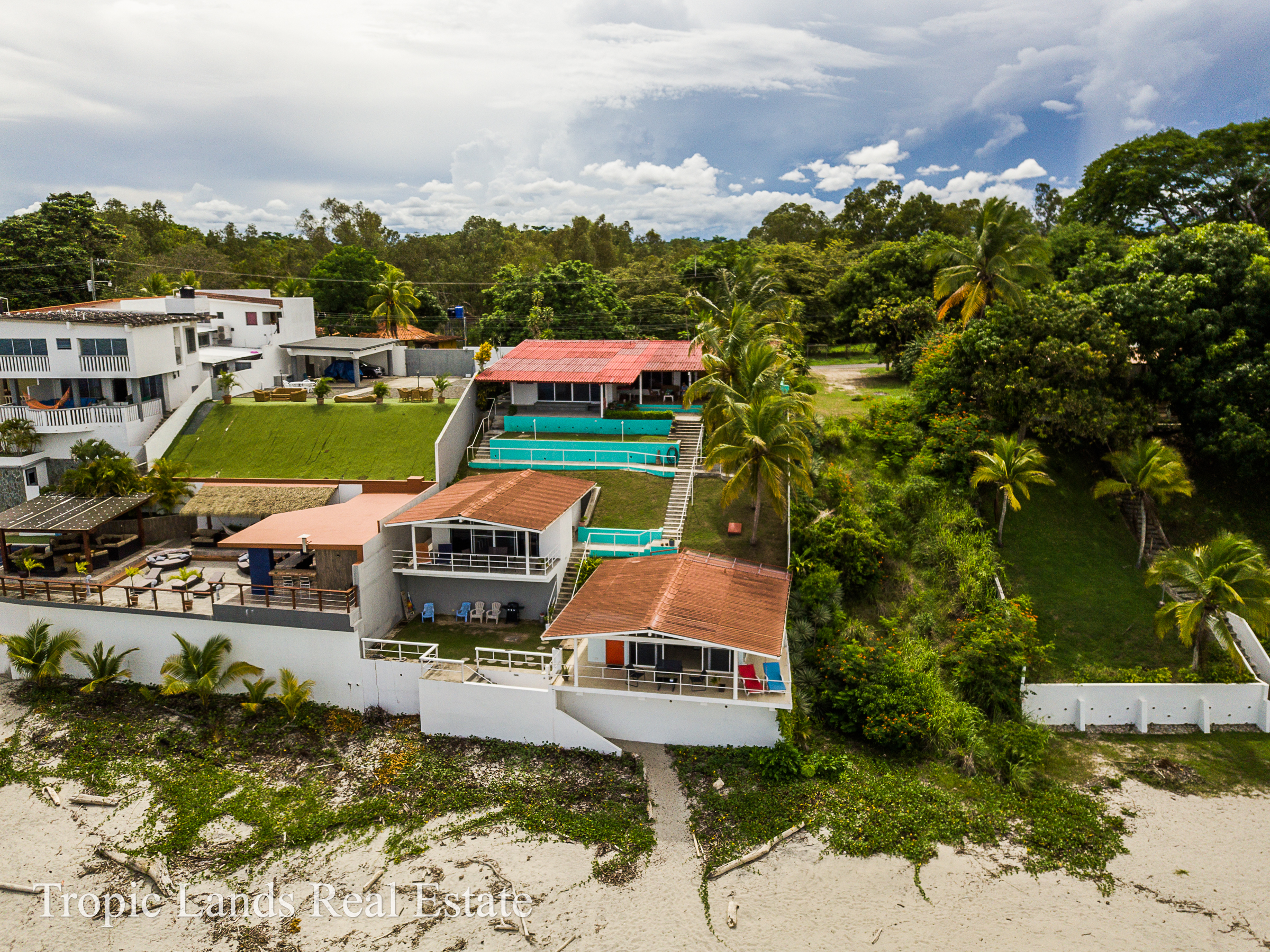beachfront home for sale in playa corona san Carlos Panama