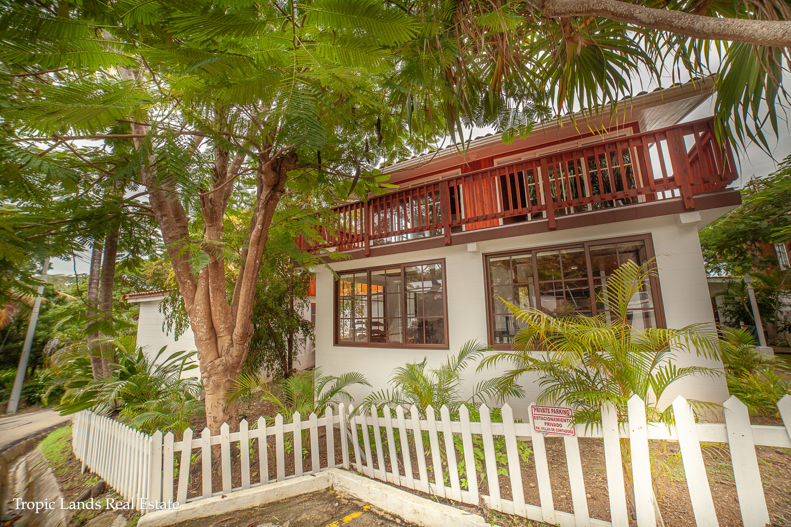 villa for sale on contadora island las perlas Panama